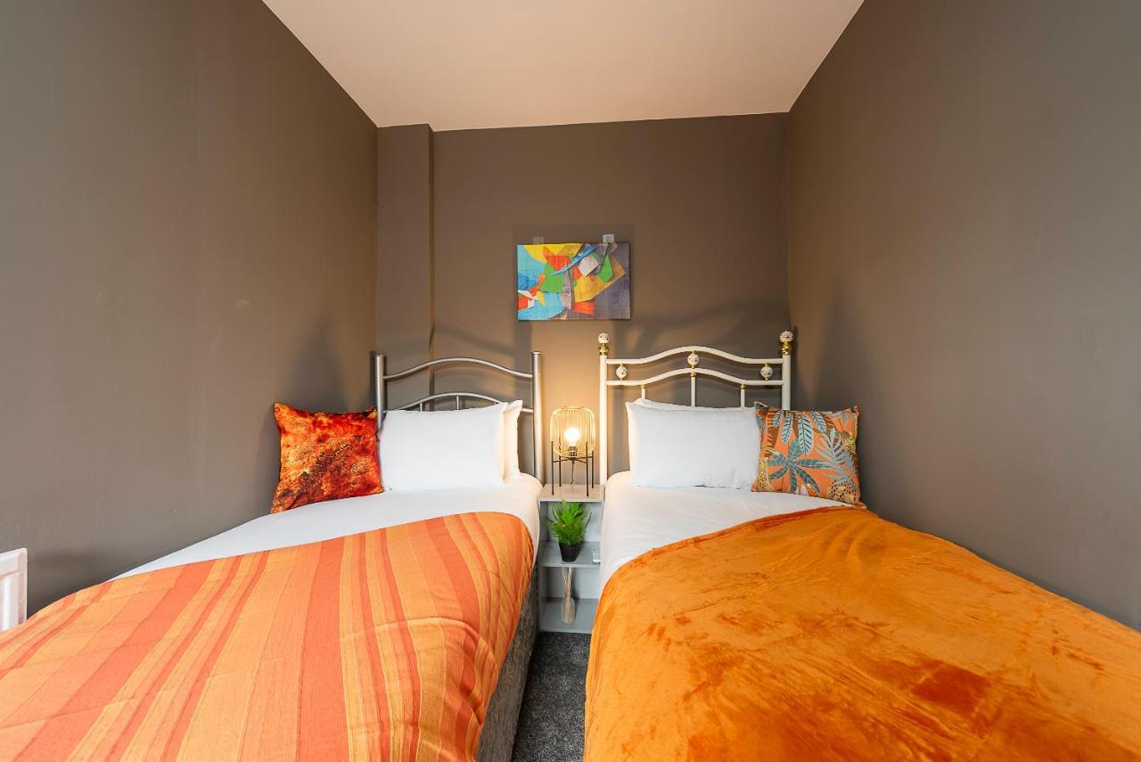 Art-Filled Bohemian 1 Bedroom Apt 2 Beds Colourful Praise Inn Apartment Kingston upon Hull Exterior photo